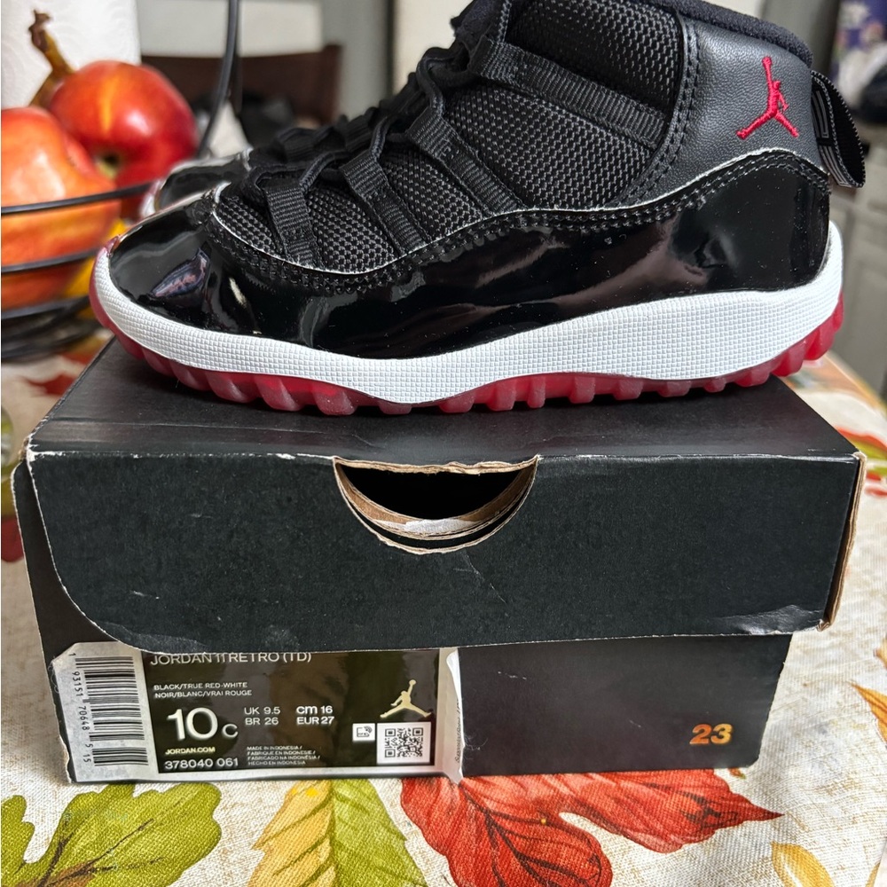 Jordan retro 11 Bred
